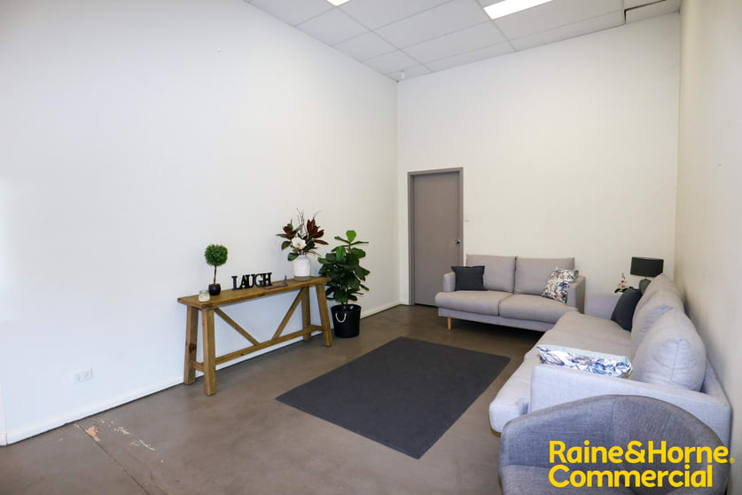 Click to view all images 10/138-140 Hammond Avenue Wagga Wagga NSW 2650 - Image 3
