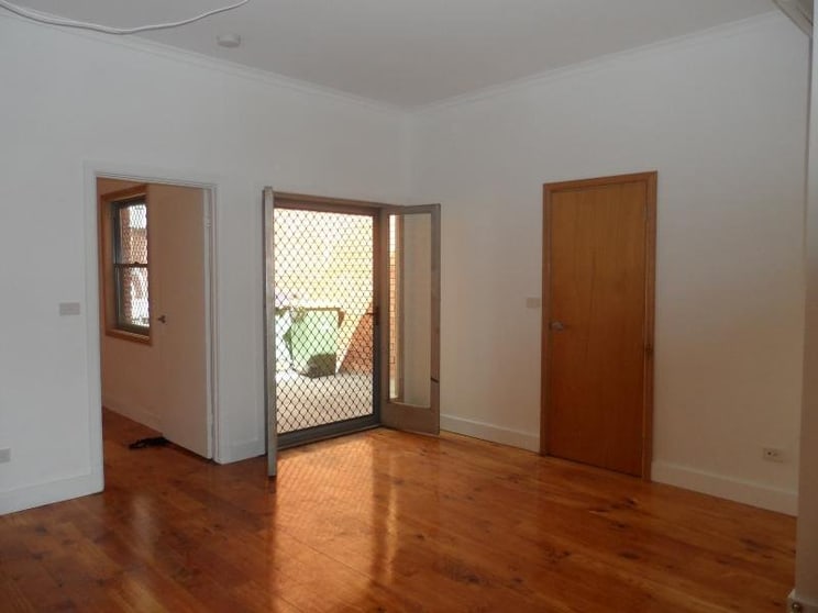Click to view all images 6 Eastment Street Northcote VIC 3070 - Image 3