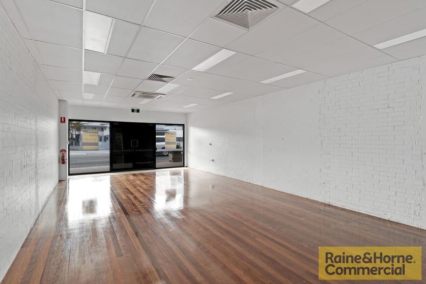 Click to view all images 1 & 4/416 Milton Road Auchenflower QLD 4066 - Image 3