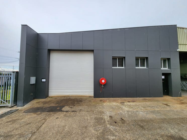 Click to view all images 6/49 Market Street Smithfield NSW 2164 - Image 1