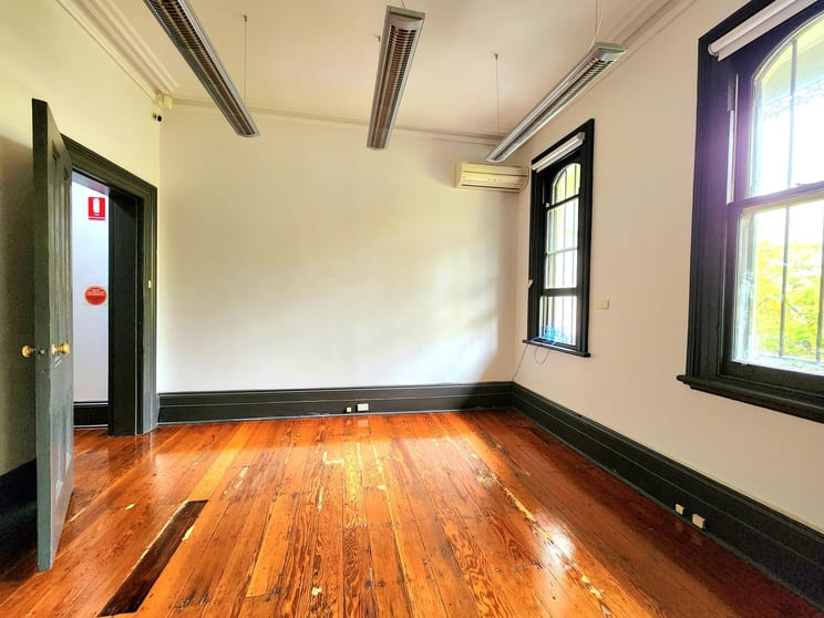Click to view all images 54 Kellett Street Potts Point NSW 2011 - Image 2