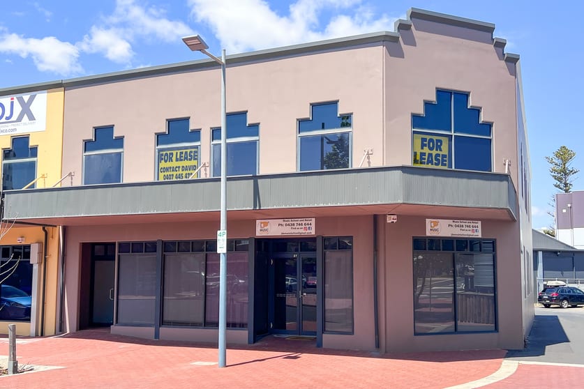 Click to view all images 27B Carey Street Bunbury WA 6230 - Image 1