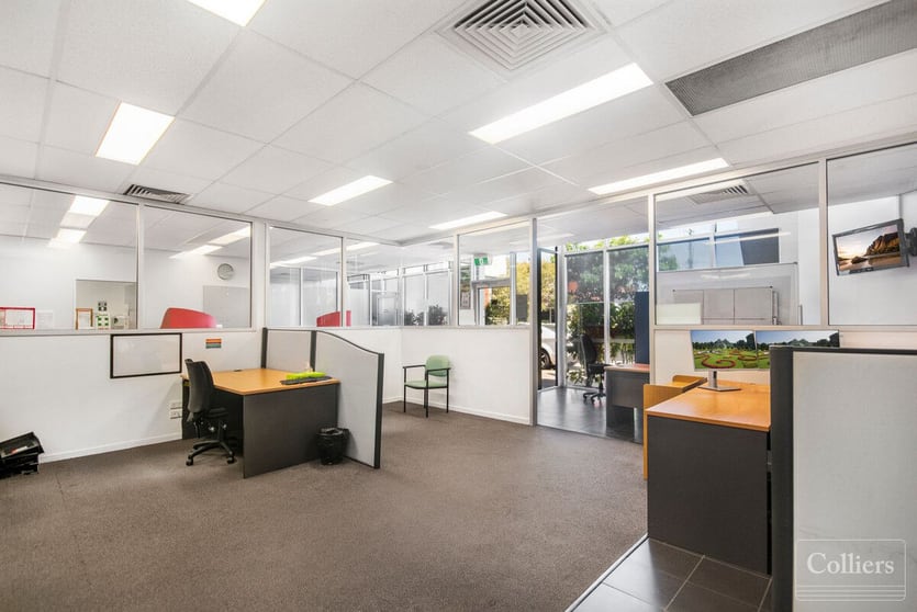 Click to view all images 293 Ross River Road Aitkenvale QLD 4814 - Image 4