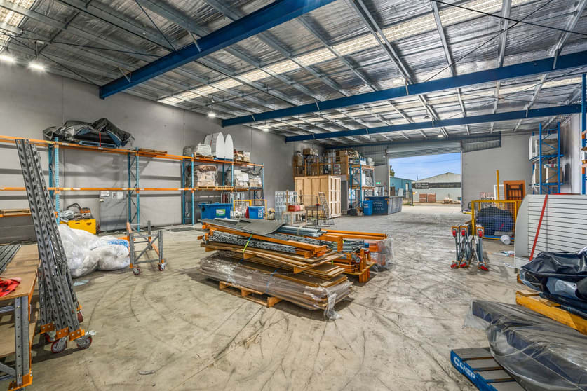 Click to view all images 22 Moon Street Moolap VIC 3224 - Image 2