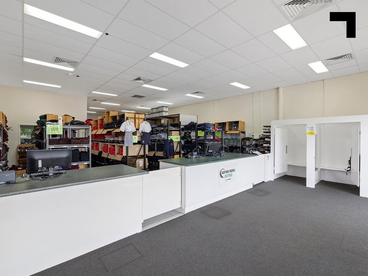 Click to view all images 21/8 Oleander Drive Mill Park VIC 3082 - Image 2