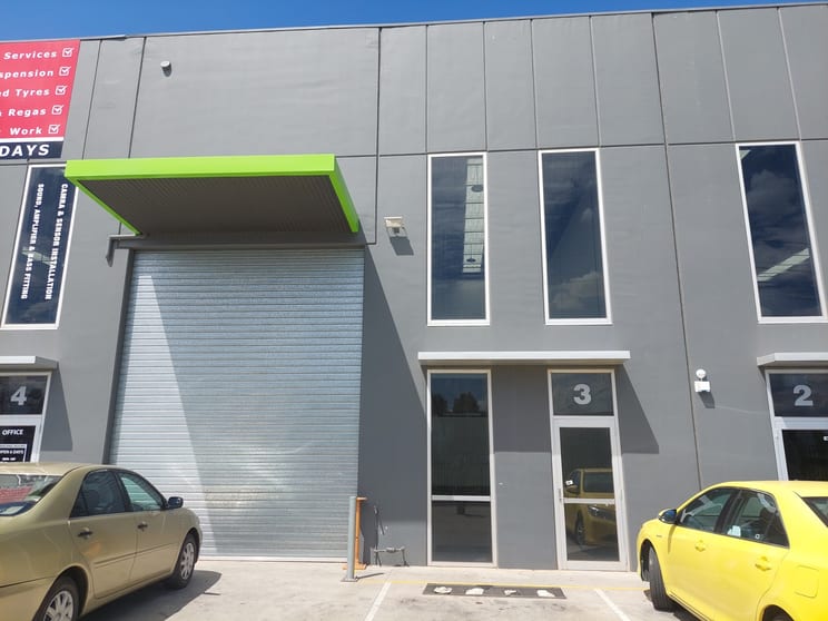 Click to view all images 3/1 Network Drive Truganina VIC 3029 - Image 1