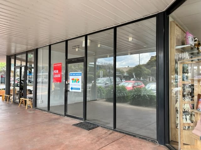 Click to view all images 1a/9-13 Gilbert Street Torquay VIC 3228 - Image 1