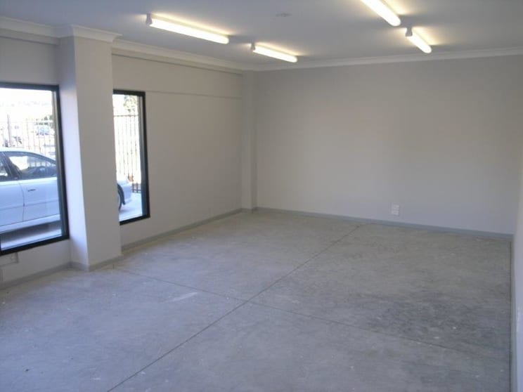 Click to view all images 2/3 Sunset Avenue Warilla NSW 2528 - Image 2