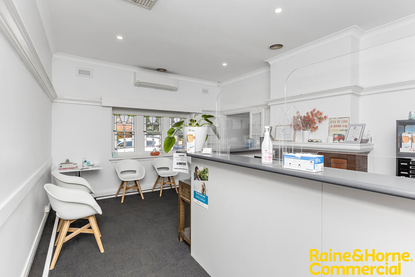 Click to view all images 83 Brookong Avenue Wagga Wagga NSW 2650 - Image 2