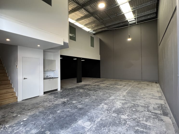 Click to view all images 14/59-63 Captain Cook Drive Caringbah NSW 2229 - Image 2