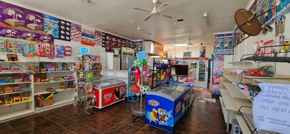 Click to view all images 31 Armstrongs Road Seaford VIC 3198 - Image 2