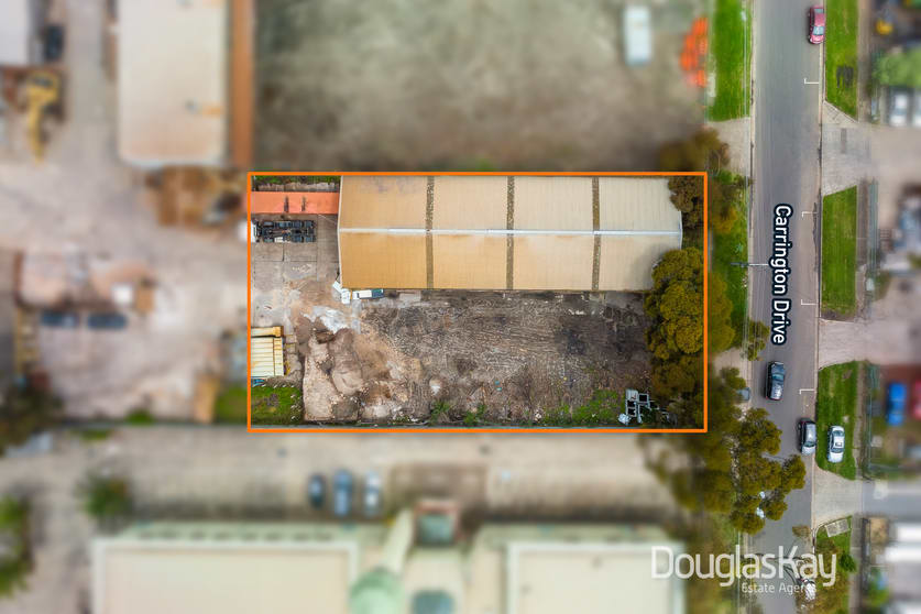 Click to view all images 6 Carrington Drive Albion VIC 3020 - Image 2