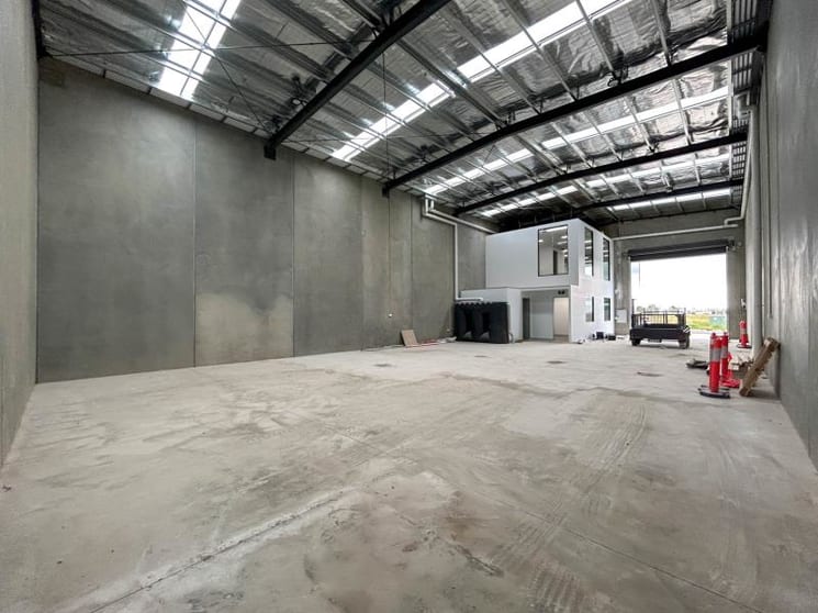 Click to view all images 1/16 Robbins Circuit Williamstown North VIC 3016 - Image 2