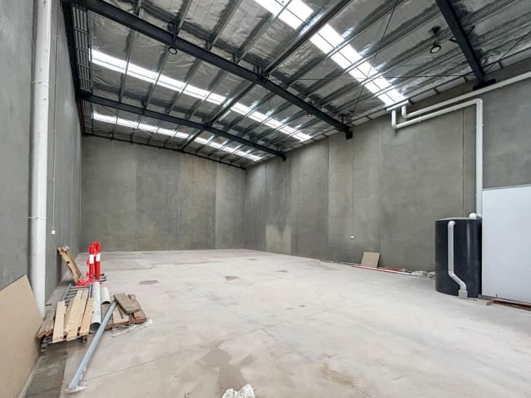 Click to view all images 1/16 Robbins Circuit Williamstown North VIC 3016 - Image 3