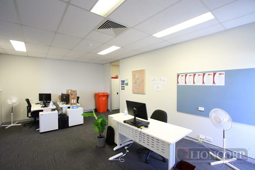 Click to view all images Upper Mount Gravatt QLD 4122 - Image 2