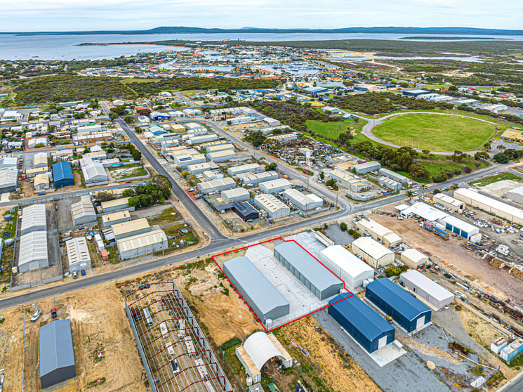 Click to view all images 32 Seaton Avenue Port Lincoln SA 5606 - Image 3