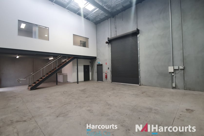 Click to view all images 3/82 Gateway Boulevard Epping VIC 3076 - Image 2