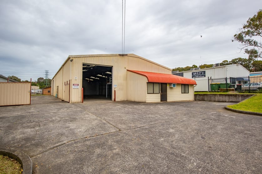 Click to view all images 5 Alhambra Avenue Cardiff NSW 2285 - Image 3