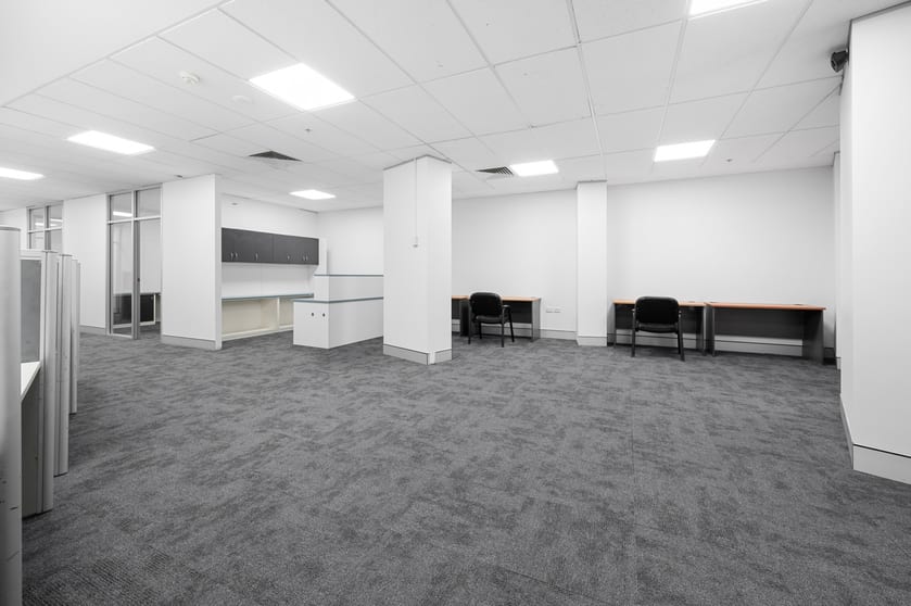 Click to view all images 204/Pivotal Point 50 Marine Parade Southport QLD 4215 - Image 3