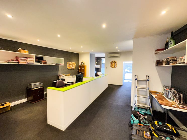 Click to view all images 31 Sydney Road Bayswater VIC 3153 - Image 4