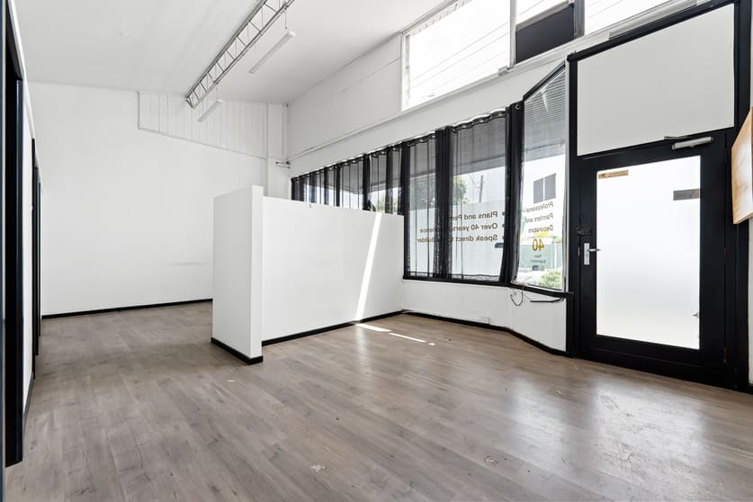Click to view all images 58 Victoria Road Northcote VIC 3070 - Image 2