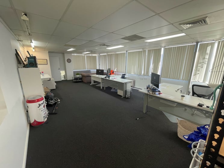 Click to view all images 11/10 Yalgar Road Kirrawee NSW 2232 - Image 3