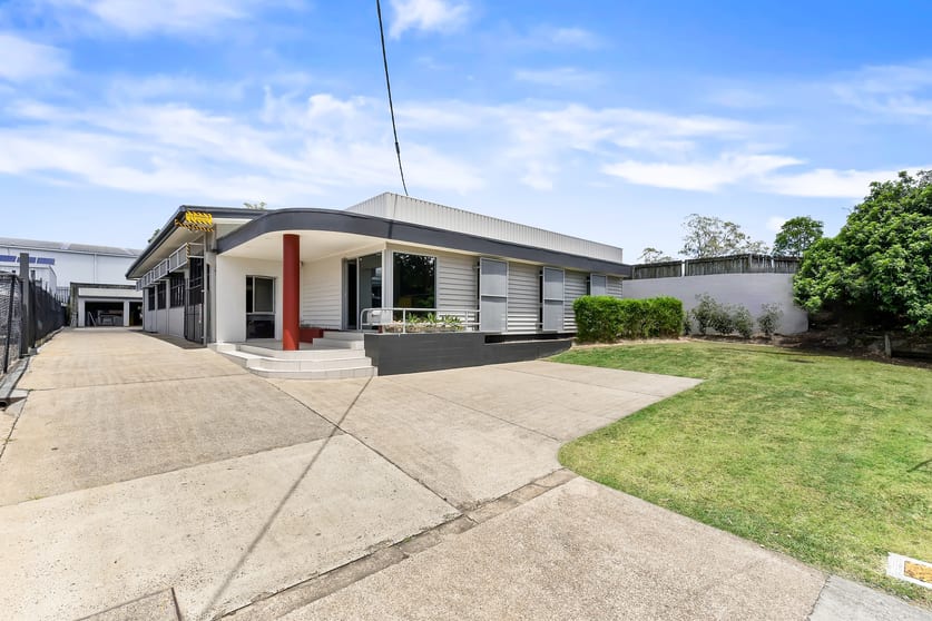 Click to view all images 36 Benronalds Street Seventeen Mile Rocks QLD 4073 - Image 1