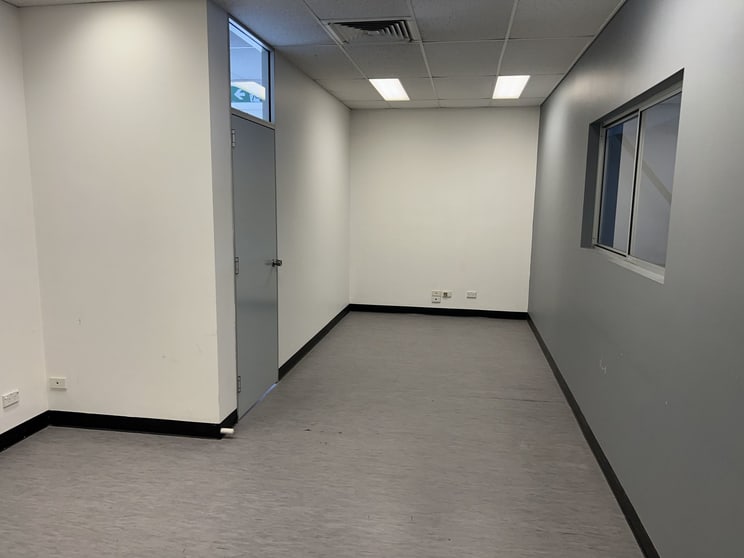 Click to view all images Wakerley QLD 4154 - Image 2