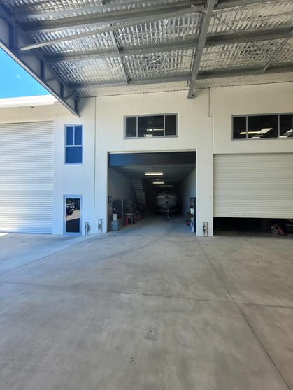 Click to view all images 2/3 Central Drive Burleigh Heads QLD 4220 - Image 2