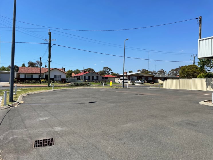 Click to view all images 69 Strickland Street East Bunbury WA 6230 - Image 3