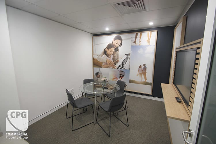 Click to view all images 4/80 Kitchener Parade Bankstown NSW 2200 - Image 2