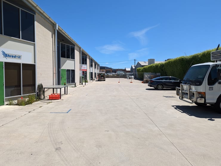 Click to view all images unit 6/28 Geelong Street Fyshwick ACT 2609 - Image 2