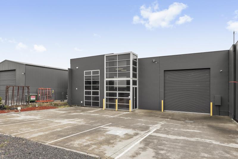 Click to view all images Whole Property/Unit 1, 21 Point Henry Road Moolap VIC 3224 - Image 1