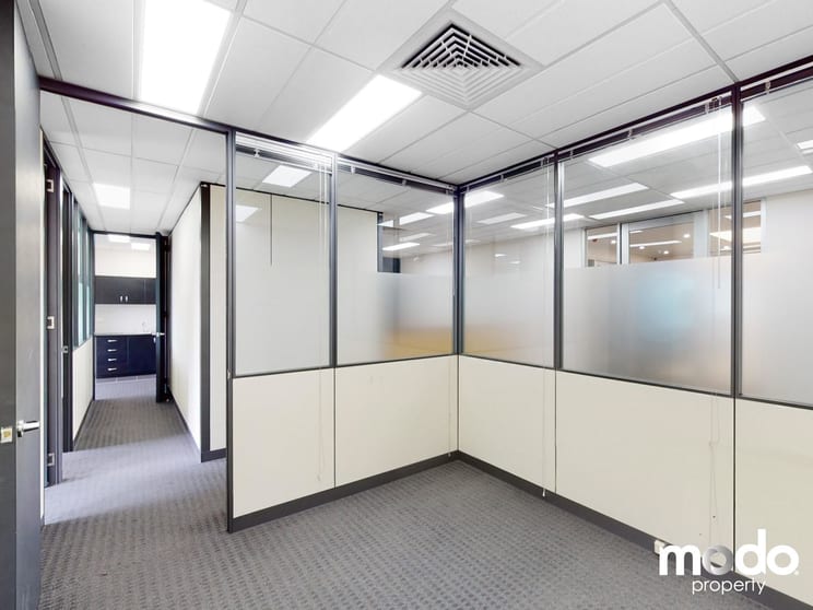 Click to view all images 12/241-243 Blackburn Road Mount Waverley VIC 3149 - Image 2