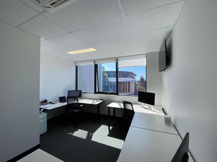 Click to view all images 7/35 Wurrook Circuit Caringbah NSW 2229 - Image 2