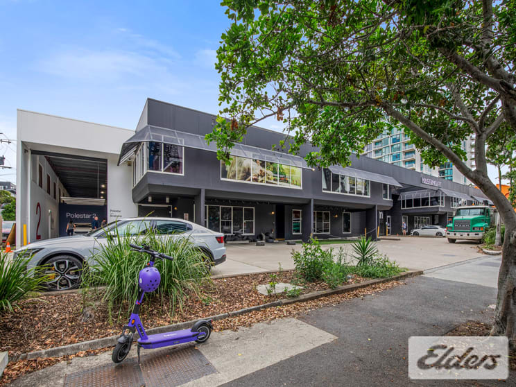 Click to view all images 75 Longland Street Newstead QLD 4006 - Image 1
