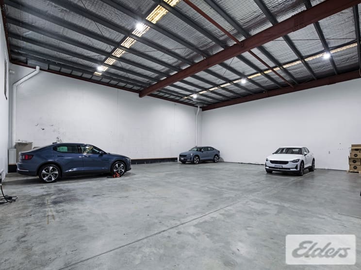 Click to view all images 75 Longland Street Newstead QLD 4006 - Image 2