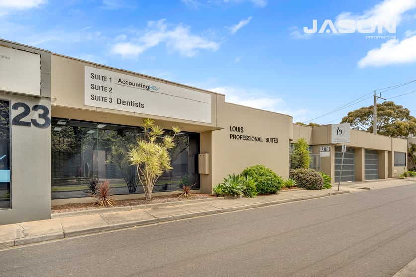 Click to view all images 2/23 Louis Street Airport West VIC 3042 - Image 1