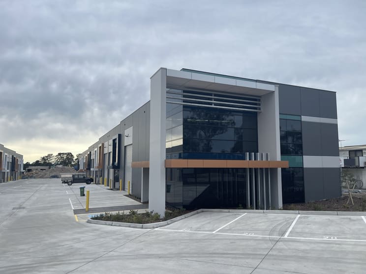 Click to view all images Unit 6 1855 Frankston-Flinders Road Hastings VIC 3915 - Image 2