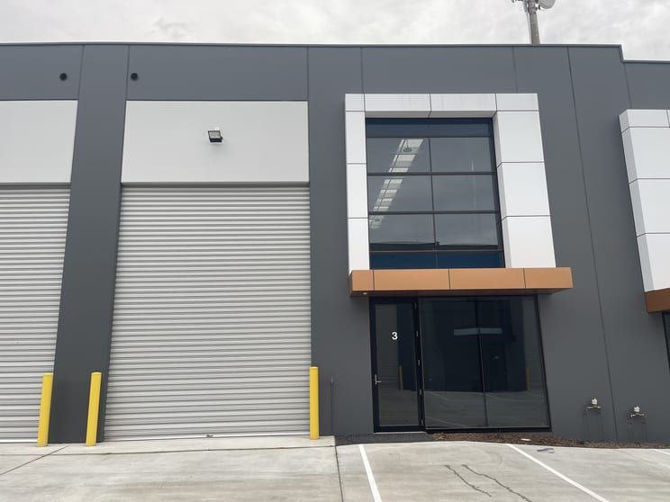 Click to view all images Unit 6 1855 Frankston-Flinders Road Hastings VIC 3915 - Image 3