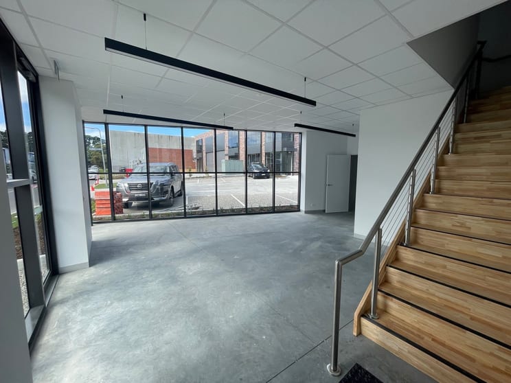 Click to view all images 13 Ambrose Avenue Cheltenham VIC 3192 - Image 2
