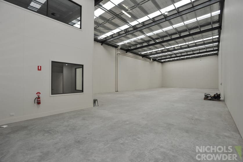Click to view all images 1/8 Gateway Drive Carrum Downs VIC 3201 - Image 3