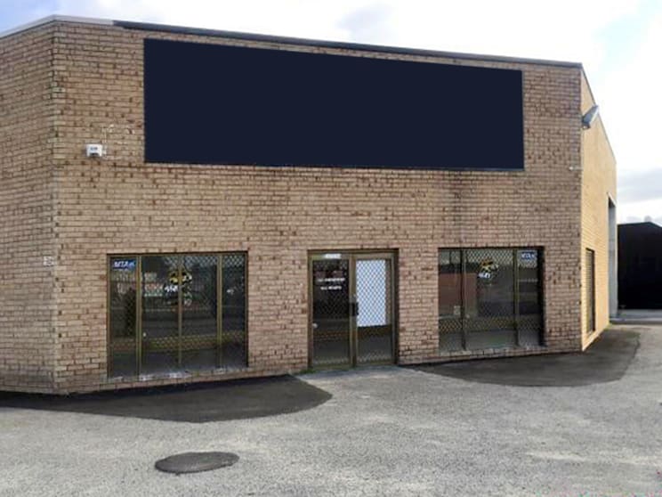 Click to view all images 38 Baretta Road Wangara WA 6065 - Image 2