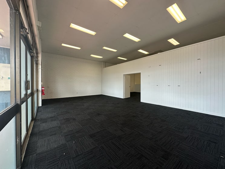 1/356 Gympie Road Strathpine QLD 4500 - Image 3