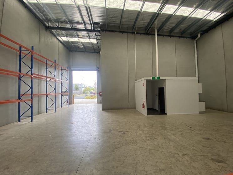 Click to view all images 3/11-13 Wells Road Oakleigh VIC 3166 - Image 2