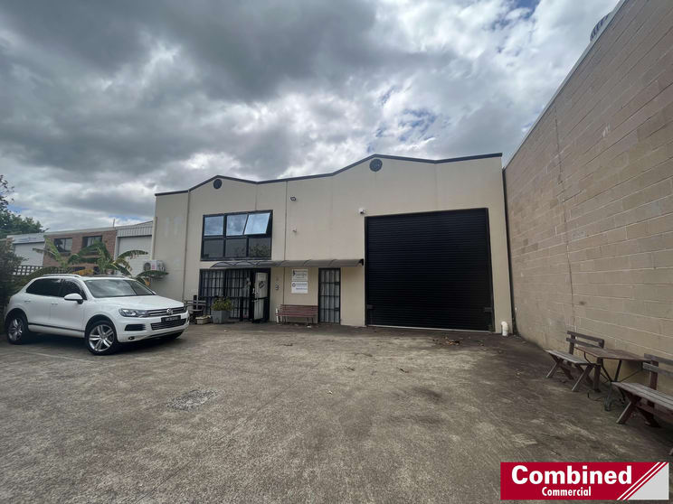 Click to view all images 2/13 Louise Ingleburn NSW 2565 - Image 1