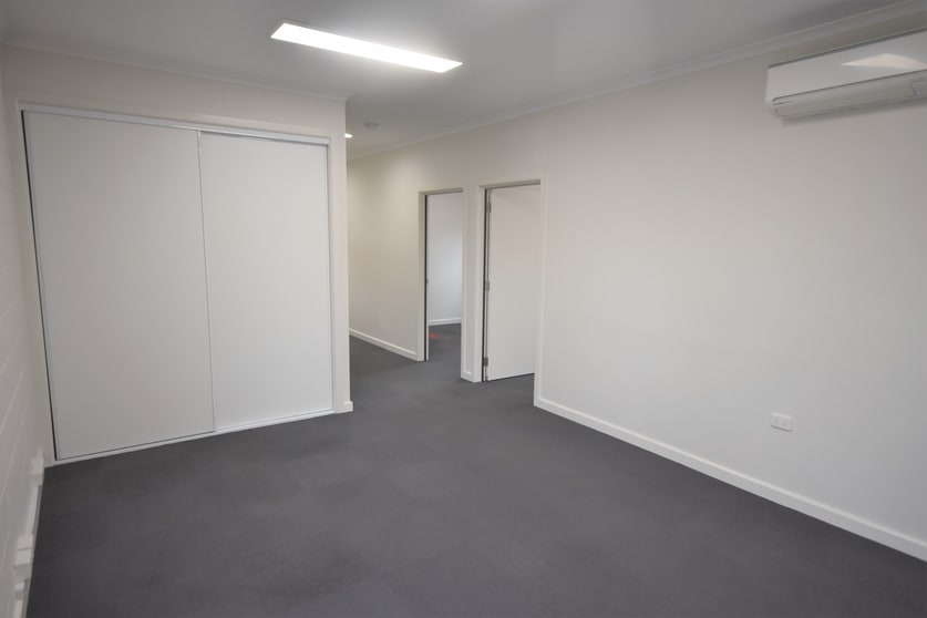 Click to view all images 3/60-62 Waratah Way Wodonga VIC 3690 - Image 3