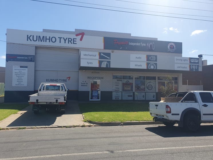 Click to view all images 6-8 Tenth Street Mildura VIC 3500 - Image 1