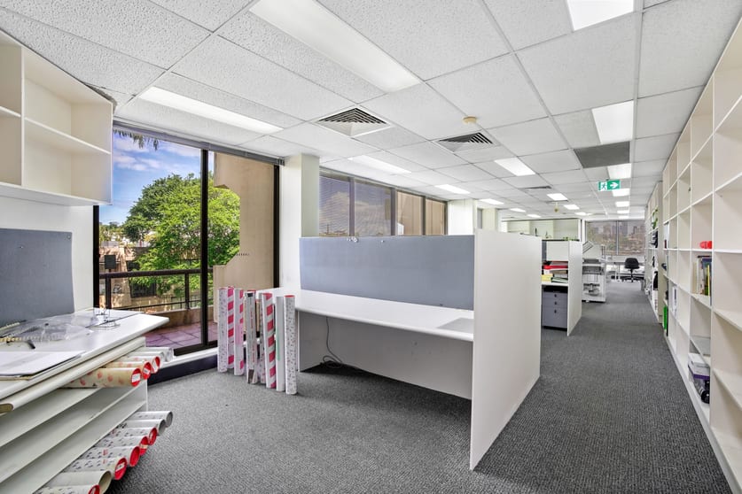 Click to view all images Suite 4/2 New Mclean Street Edgecliff NSW 2027 - Image 3