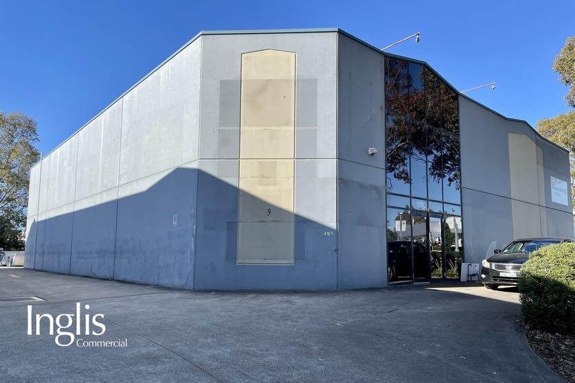 Click to view all images 4/9 Yarmouth Place Smeaton Grange NSW 2567 - Image 3